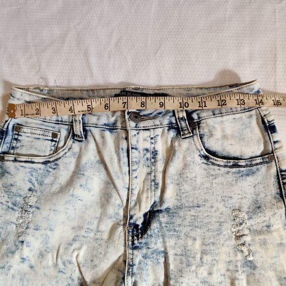IRIS Distressed Ripped Bleached Short Jeans - Picture 2 of 7